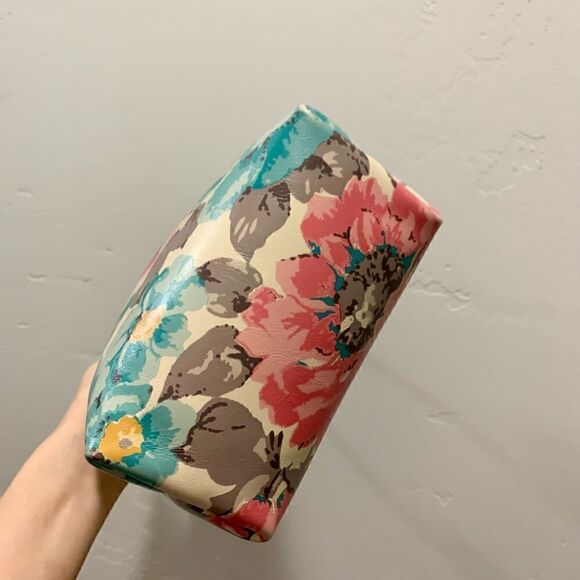 Handsewn Vintage Style Genuine Leather Floral Print Kiss lock Wristlet/Crossbody - Picture 12 of 15